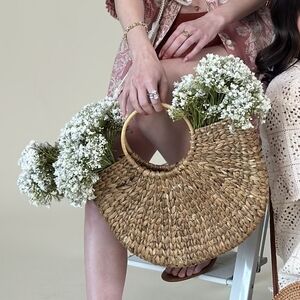 Straw Wicker Wood Handle Summer Beach Bag Tan Brown vacation resort tropical